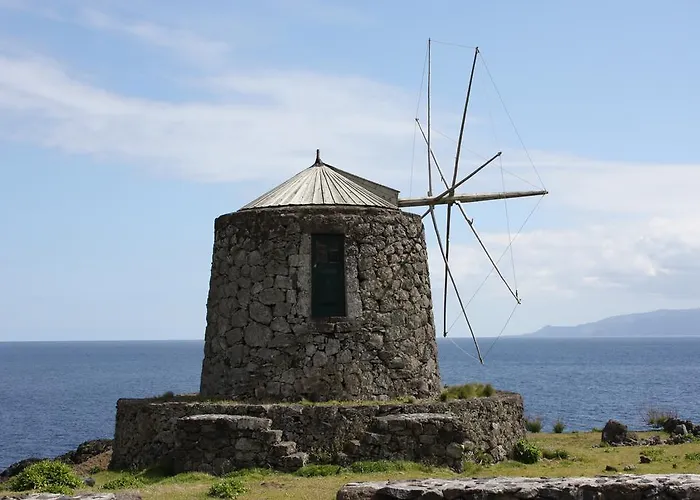 Joe & Vera's Place 3* 코르부